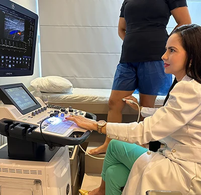 doutora_viviane_queli_macedo_de_alcantara_especialista_em_angiologia_e_cirurgia_vascular - Ecodoppler arterial e venoso de membros inferiores.